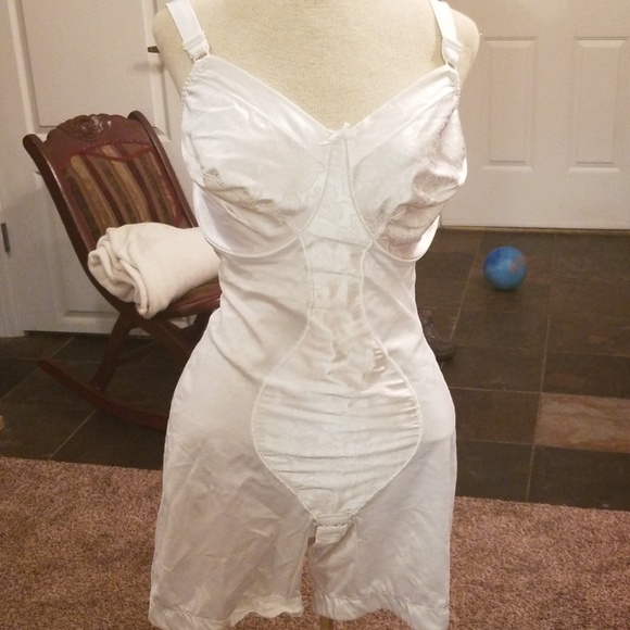Bali Other - Bali White Shaper Panty Girdle Teddy 40D